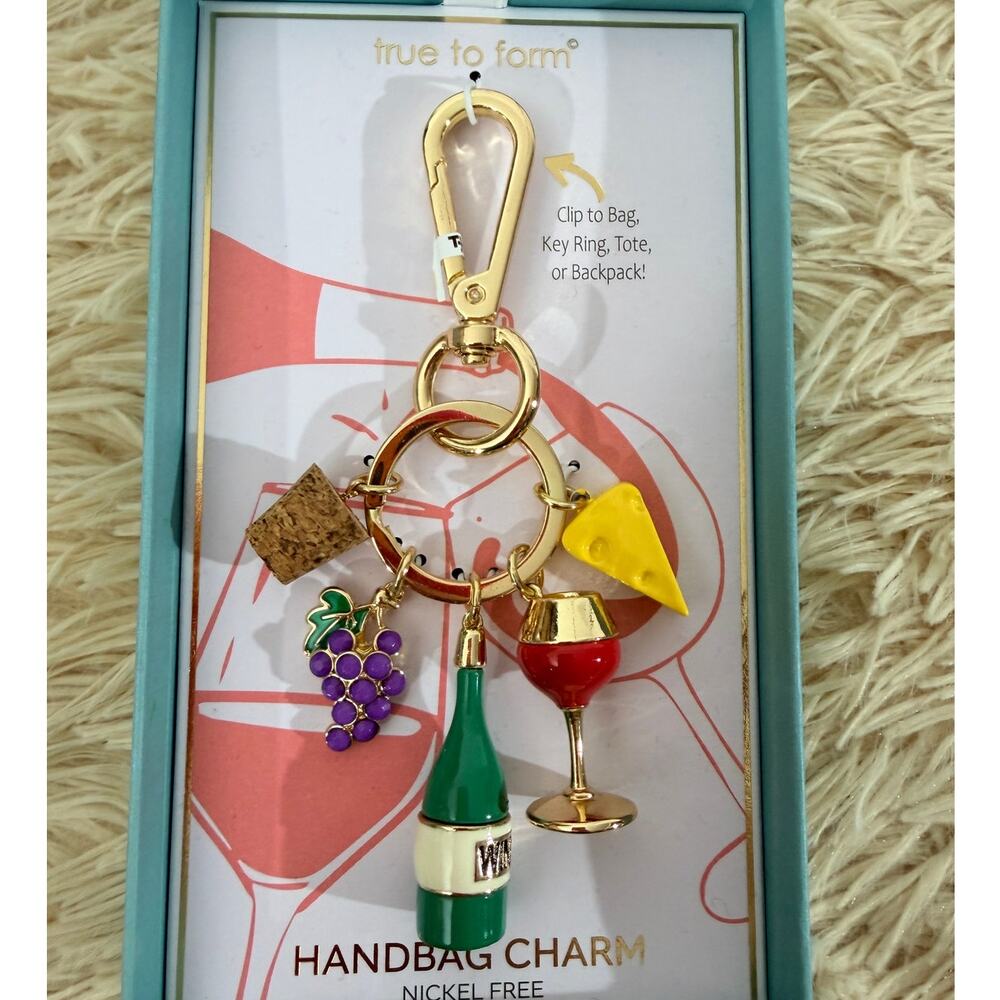 True to Form Wine Handbag Charm Keychain Grapes Cheese Bottle NIB - Picture 2 of 4